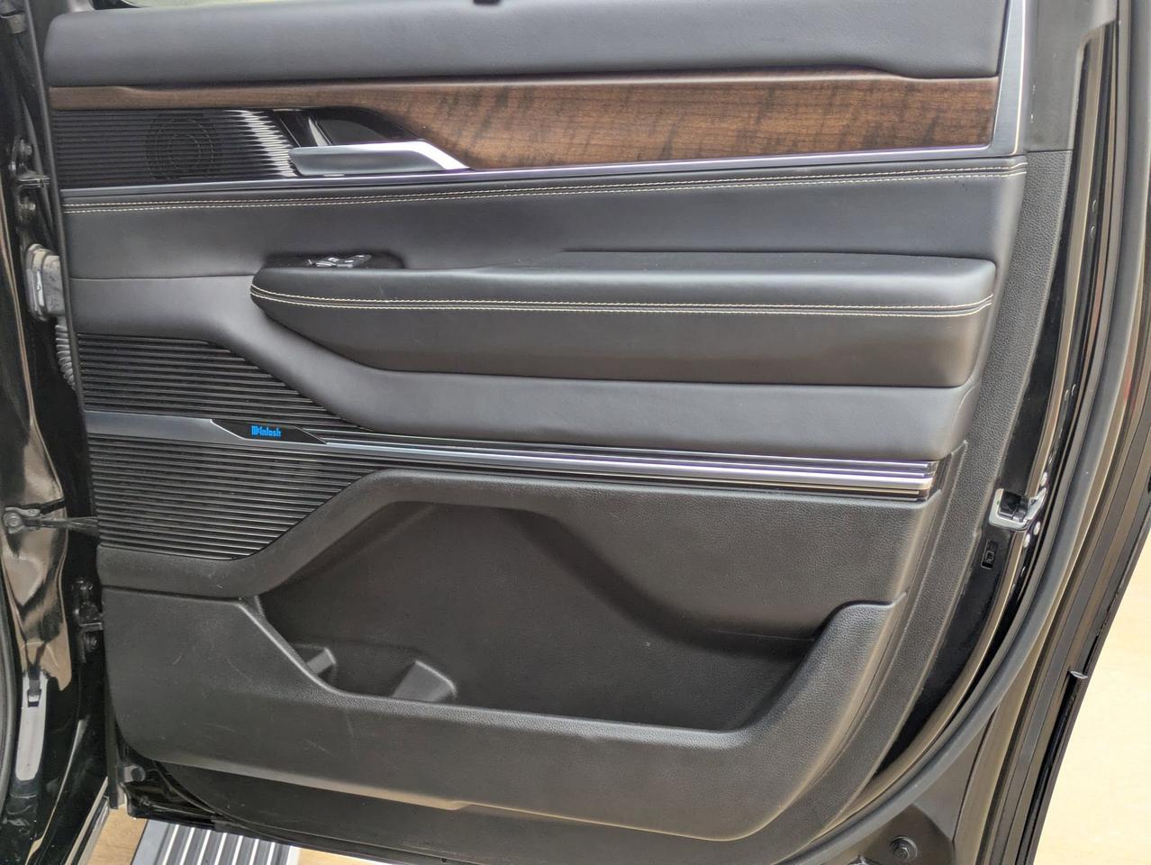 2024 Jeep Grand Wagoneer L BASE Castroville TX