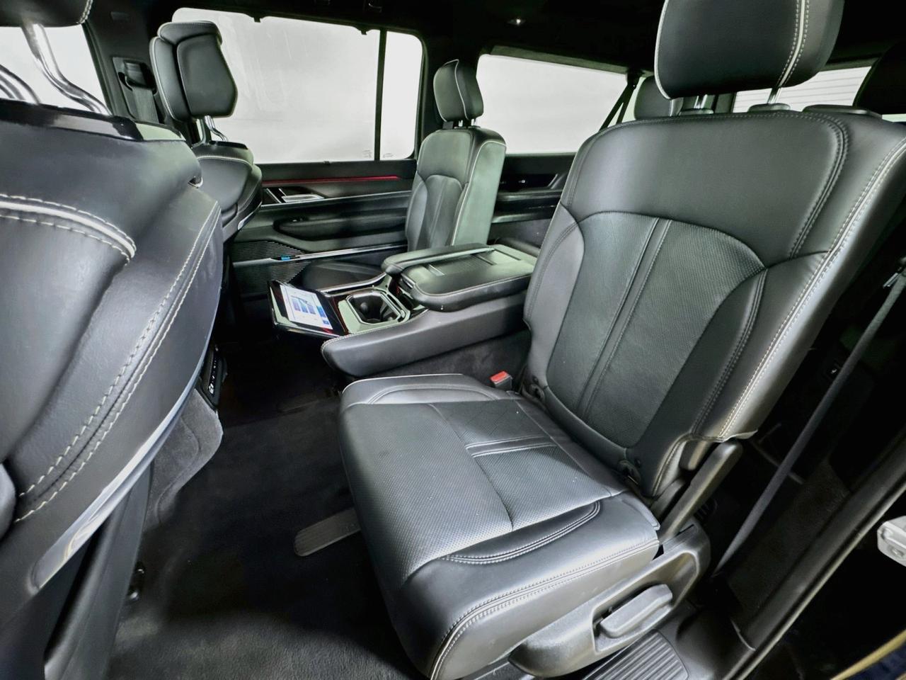 2024 Jeep Grand Wagoneer L Series II OBSIDIAN Willowbrook IL
