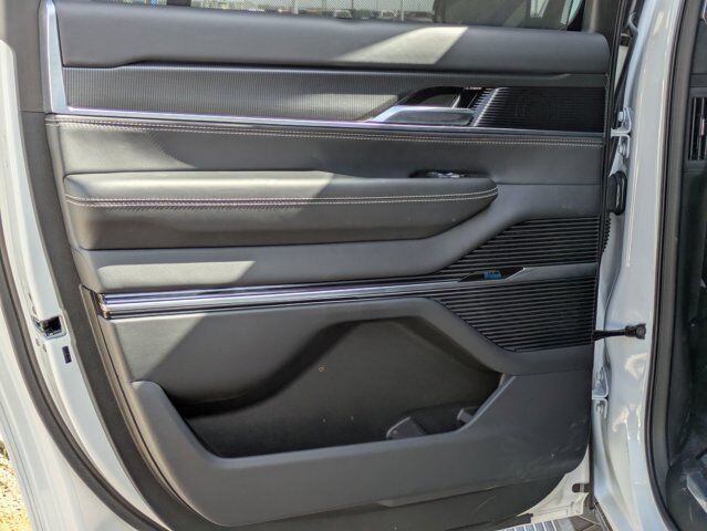 2024 Jeep Grand Wagoneer L Series II Castroville TX