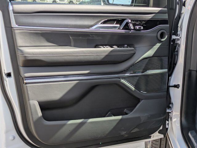 2024 Jeep Grand Wagoneer L Series II Castroville TX