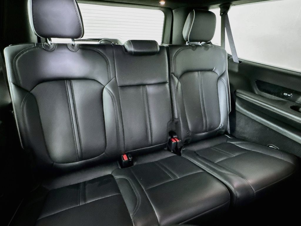 2024 Jeep Grand Wagoneer L Series II Willowbrook IL