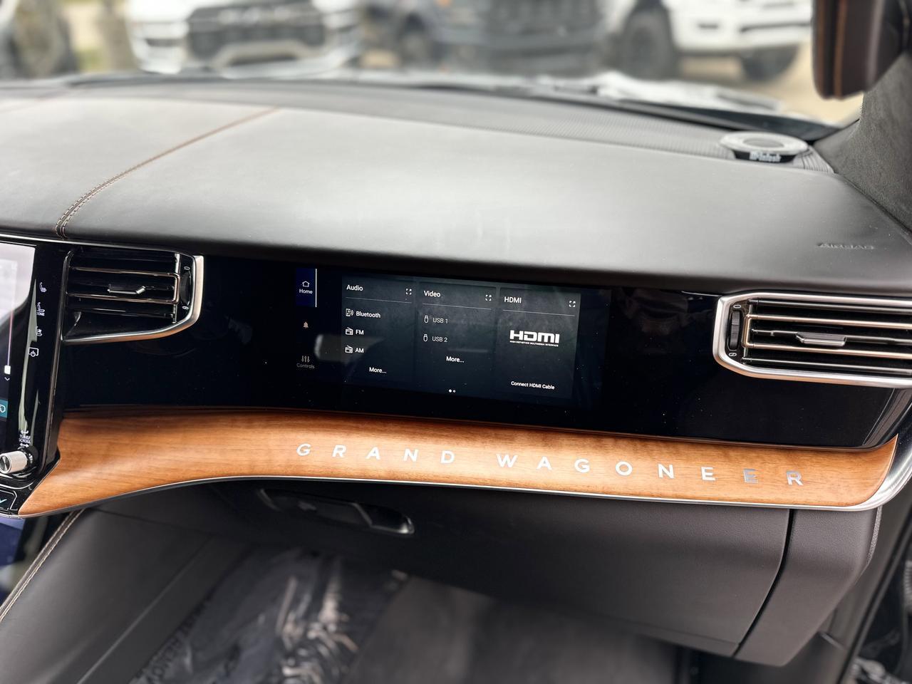 2024 Jeep Grand Wagoneer L Series III 4x4 | Low KMs | 3L Hurricane | Leather | NAV | Heated Vented Seats | Sunroof Redwater AB
