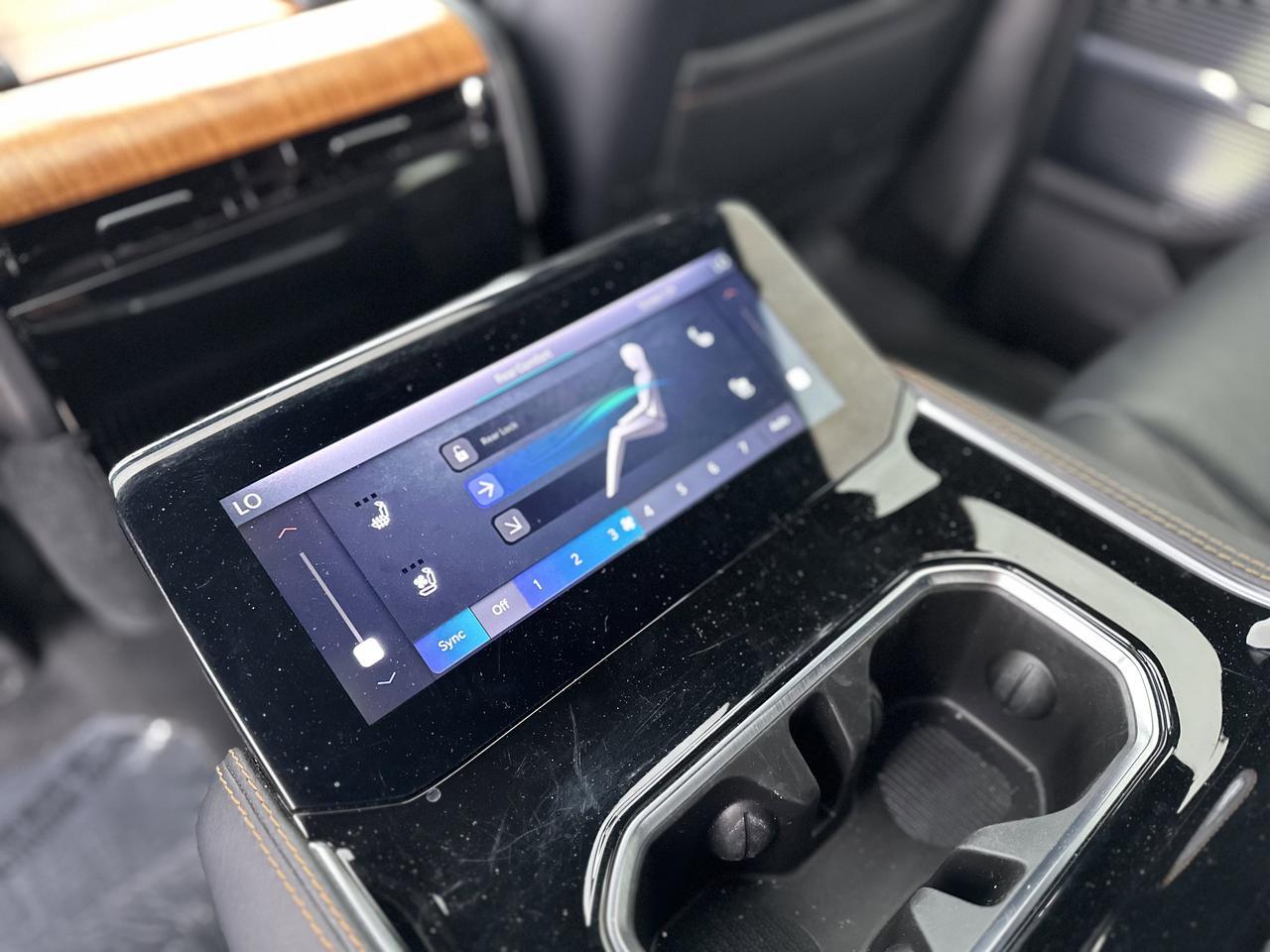 2024 Jeep Grand Wagoneer L Series III 4x4 | Low KMs | 3L Hurricane | Leather | NAV | Heated Vented Seats | Sunroof Redwater AB