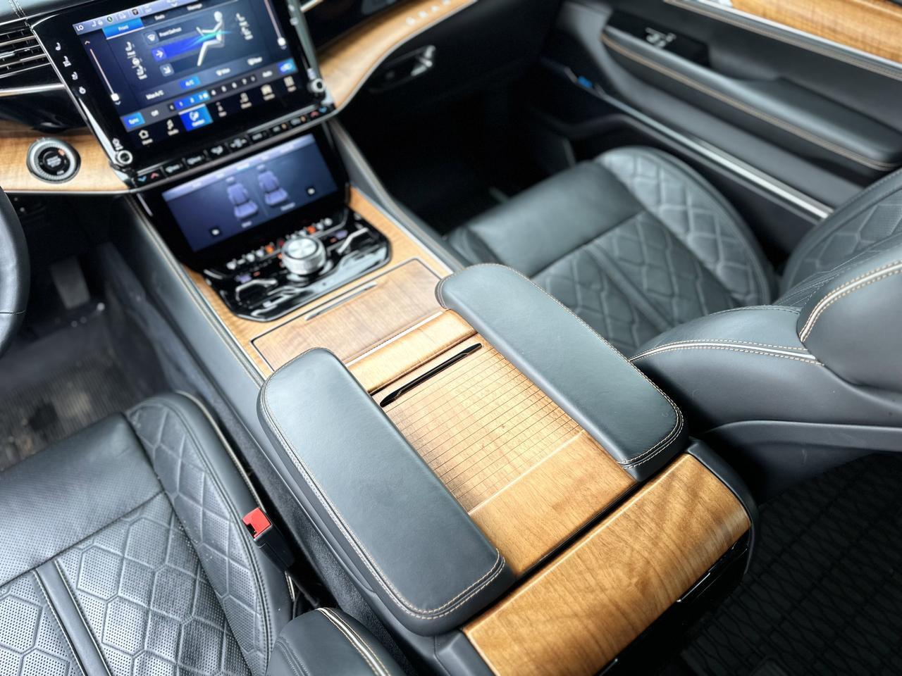 2024 Jeep Grand Wagoneer L Series III 4x4 | Low KMs | 3L Hurricane | Leather | NAV | Heated Vented Seats | Sunroof Redwater AB
