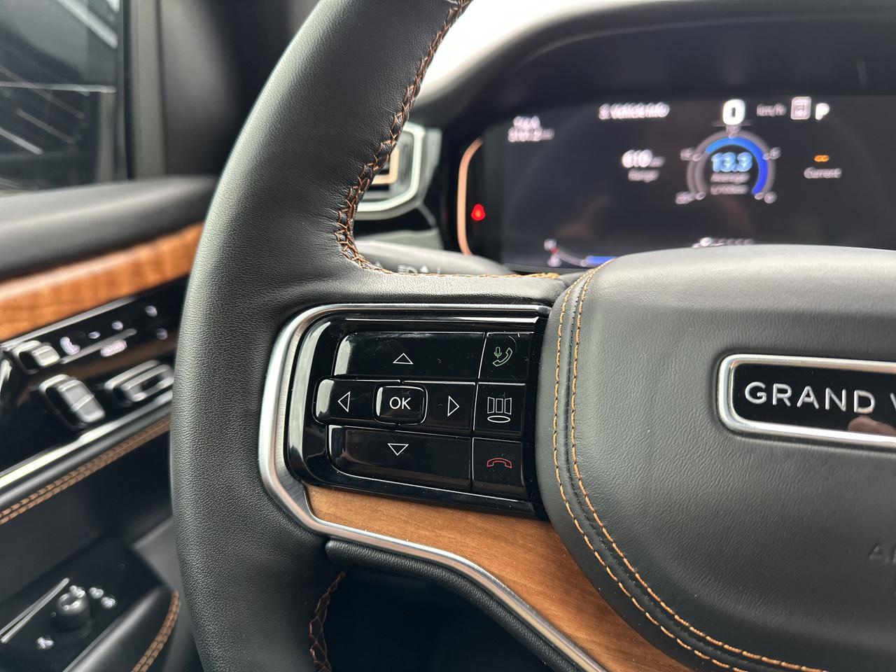 2024 Jeep Grand Wagoneer L Series III 4x4 | Low KMs | 3L Hurricane | Leather | NAV | Heated Vented Seats | Sunroof Redwater AB