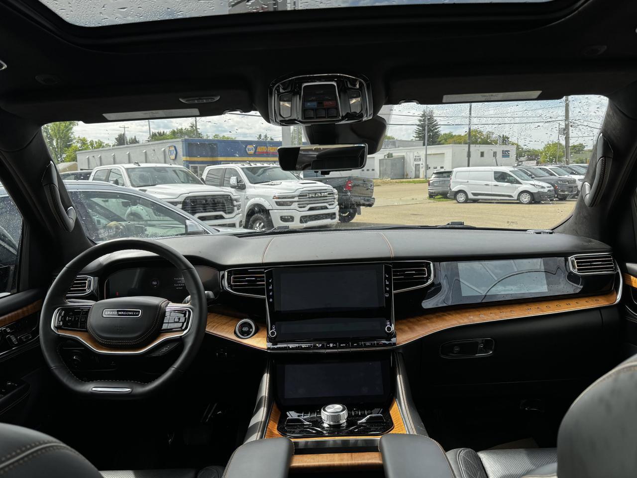 2024 Jeep Grand Wagoneer L Series III 4x4 | Low KMs | 3L Hurricane | Leather | NAV | Heated Vented Seats | Sunroof Redwater AB