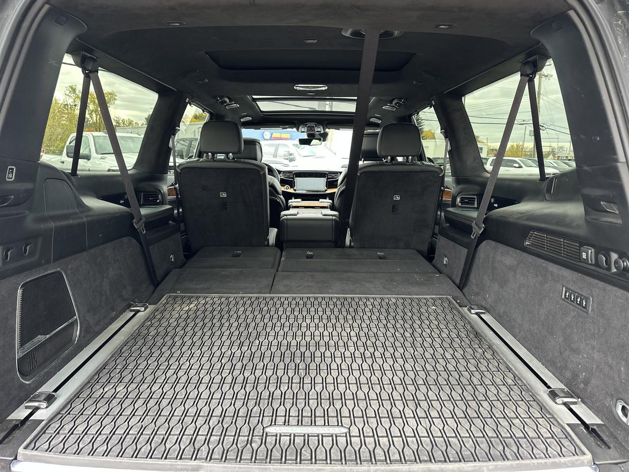 2024 Jeep Grand Wagoneer L Series III 4x4 | Low KMs | 3L Hurricane | Leather | NAV | Heated Vented Seats | Sunroof Redwater AB