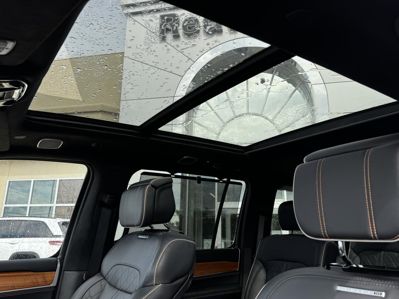 2024 Jeep Grand Wagoneer L Series III 4x4 | Low KMs | 3L Hurricane | Leather | NAV | Heated Vented Seats | Sunroof Redwater AB