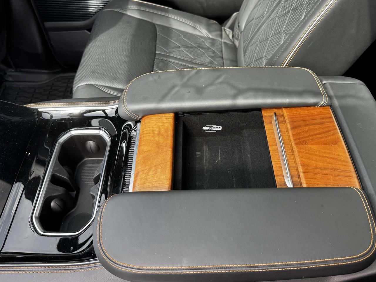 2024 Jeep Grand Wagoneer L Series III 4x4 | Low KMs | 3L Hurricane | Leather | NAV | Heated Vented Seats | Sunroof Redwater AB