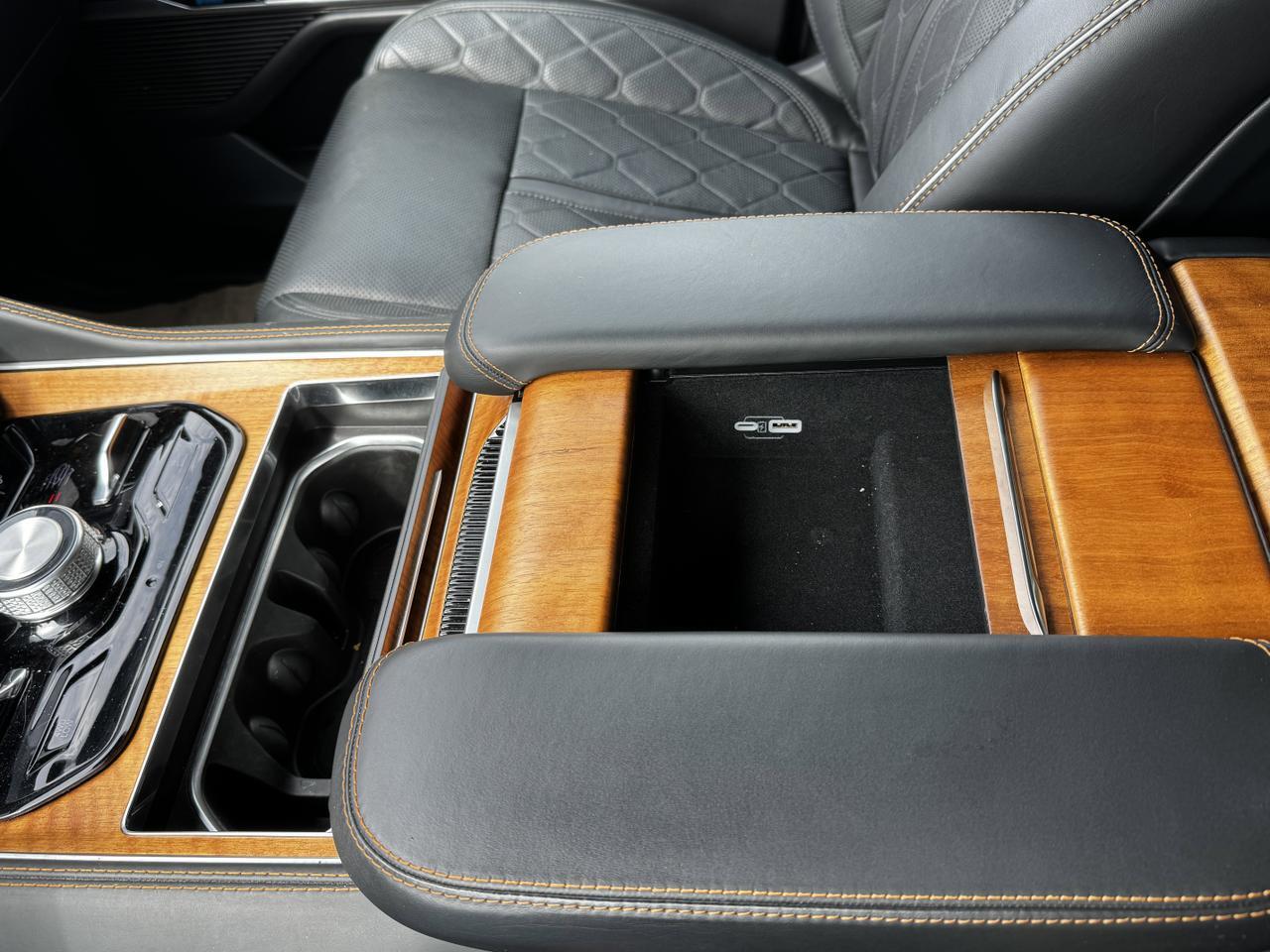 2024 Jeep Grand Wagoneer L Series III 4x4 | Low KMs | 3L Hurricane | Leather | NAV | Heated Vented Seats | Sunroof Redwater AB