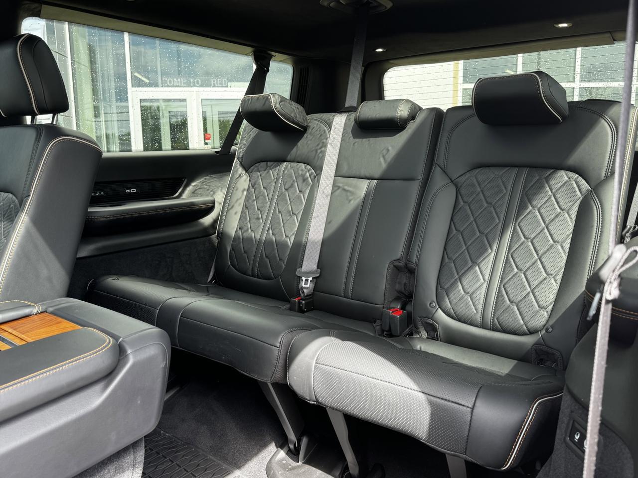 2024 Jeep Grand Wagoneer L Series III 4x4 | Low KMs | 3L Hurricane | Leather | NAV | Heated Vented Seats | Sunroof Redwater AB