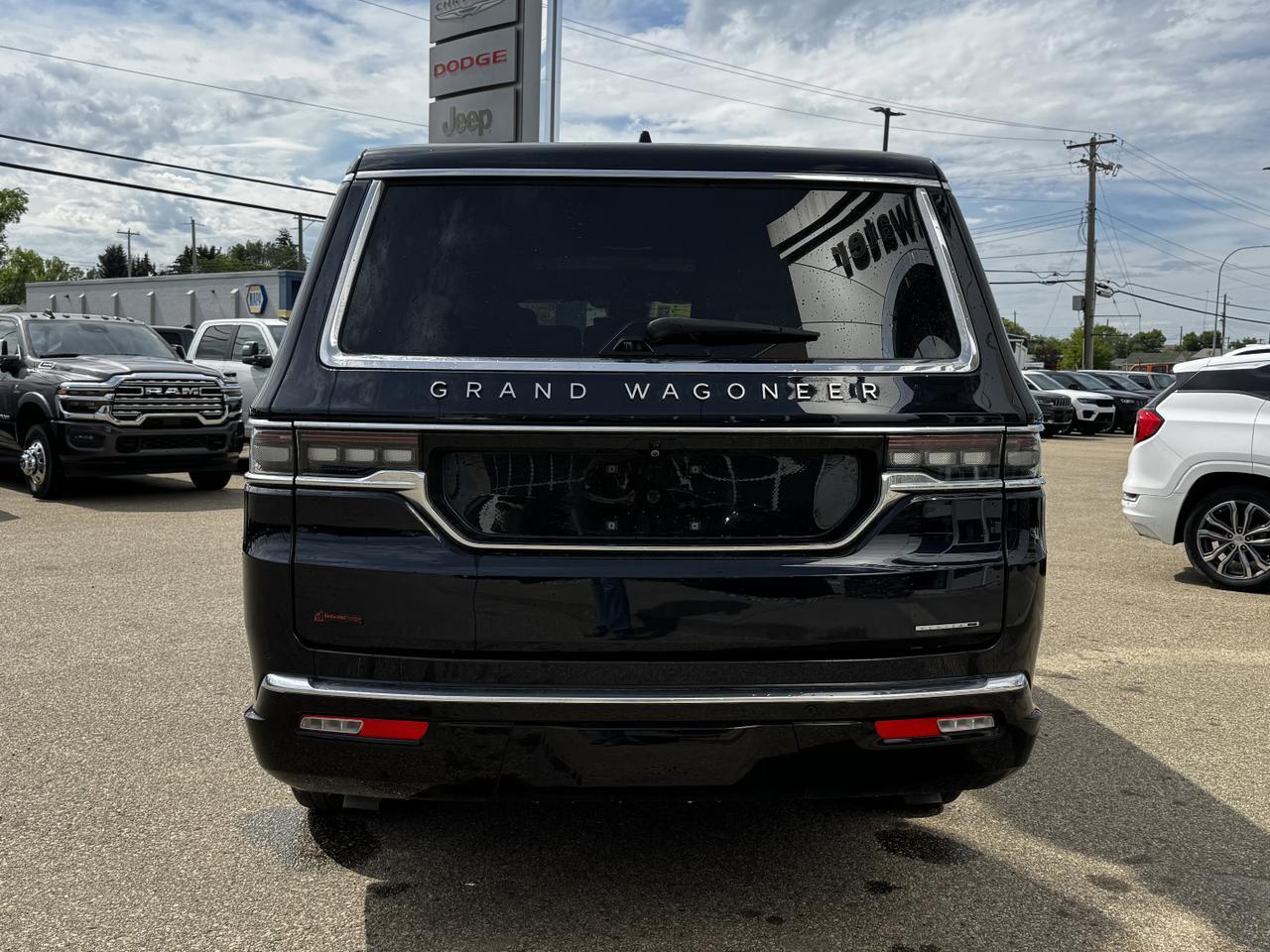 2024 Jeep Grand Wagoneer L Series III 4x4 | Low KMs | 3L Hurricane | Leather | NAV | Heated Vented Seats | Sunroof Redwater AB
