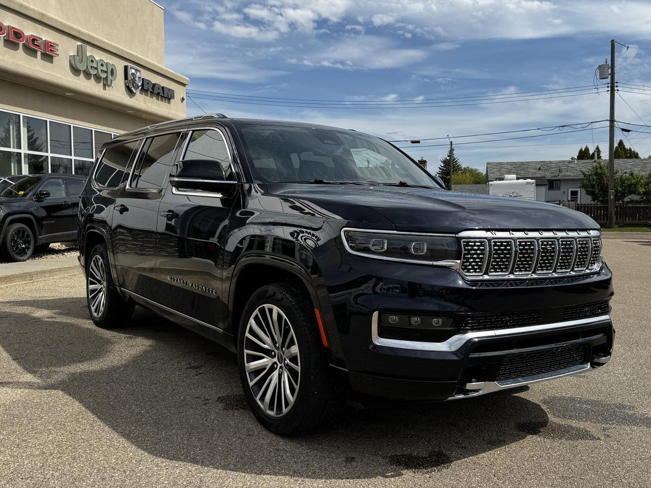 2024 Jeep Grand Wagoneer L Series III 4x4 | Low KMs | 3L Hurricane | Leather | NAV | Heated Vented Seats | Sunroof Redwater AB