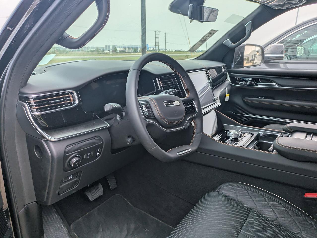 2024 Jeep Grand Wagoneer Series III Obsidian Castroville TX