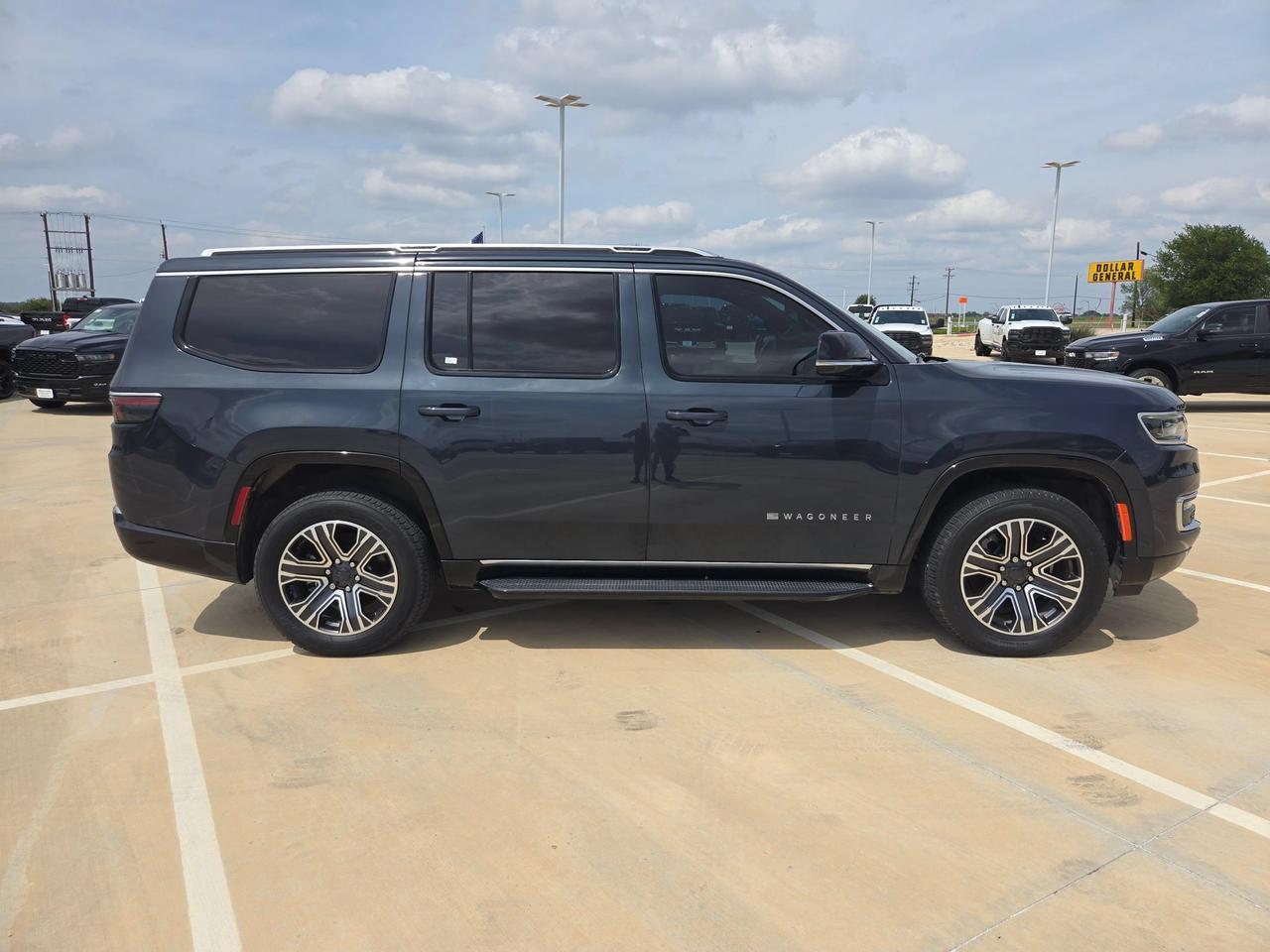 2024 Jeep Wagoneer BASE
