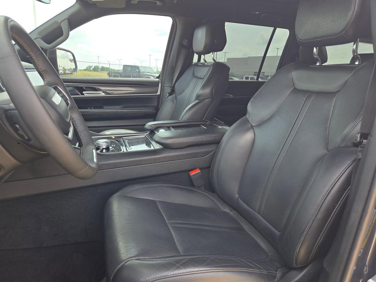 2024 Jeep Wagoneer BASE Castroville TX