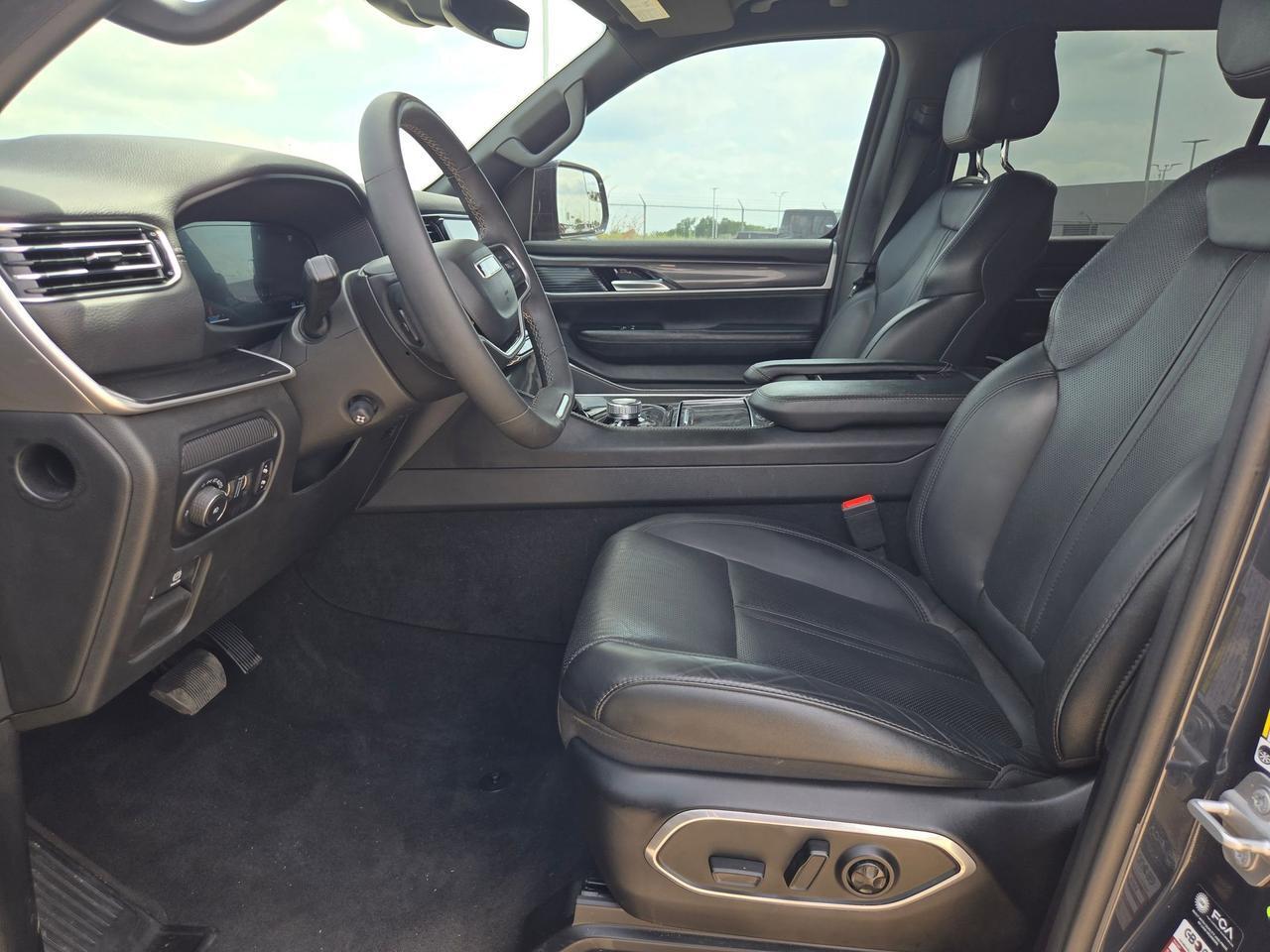 2024 Jeep Wagoneer BASE Castroville TX