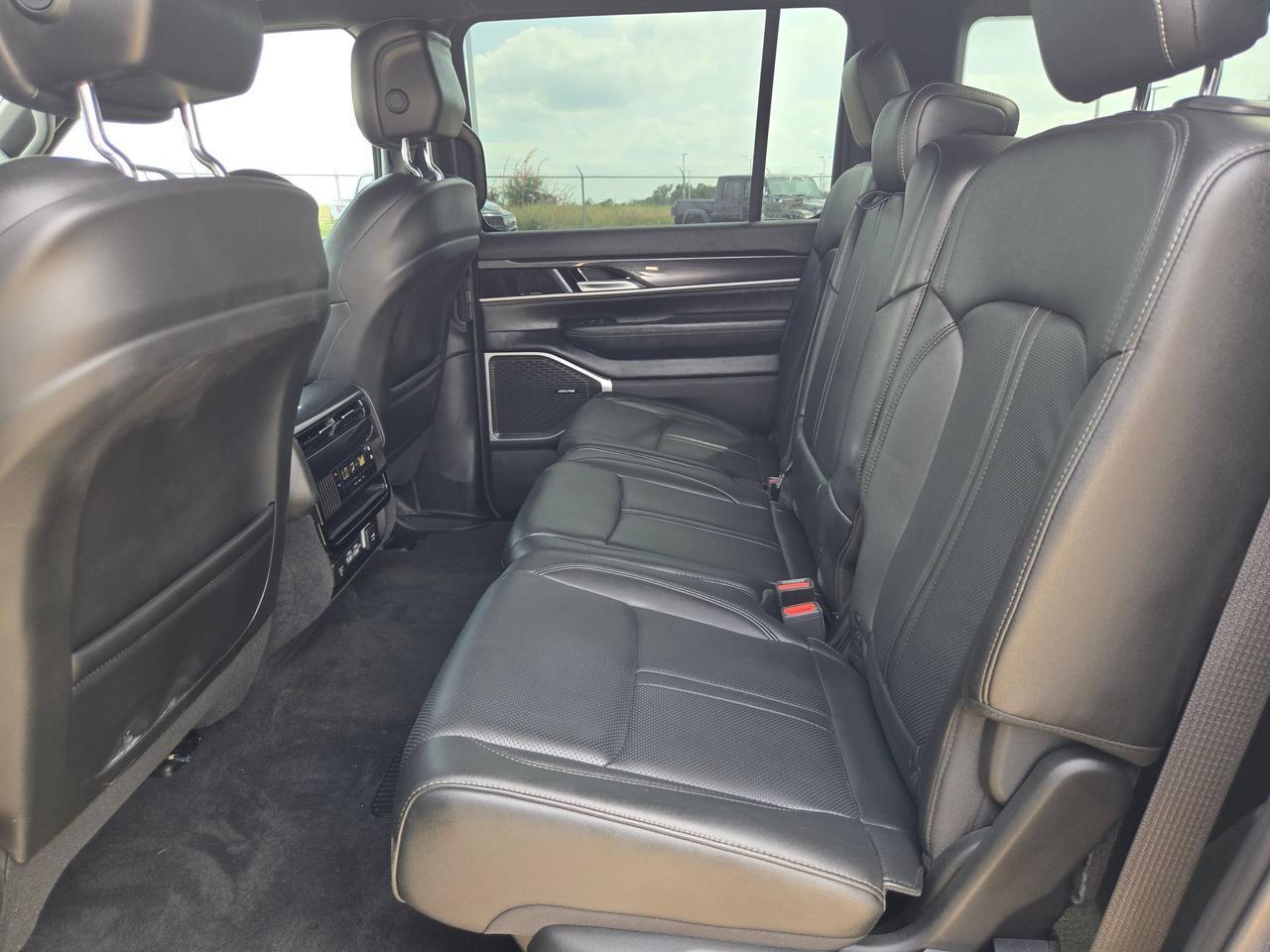 2024 Jeep Wagoneer BASE Castroville TX