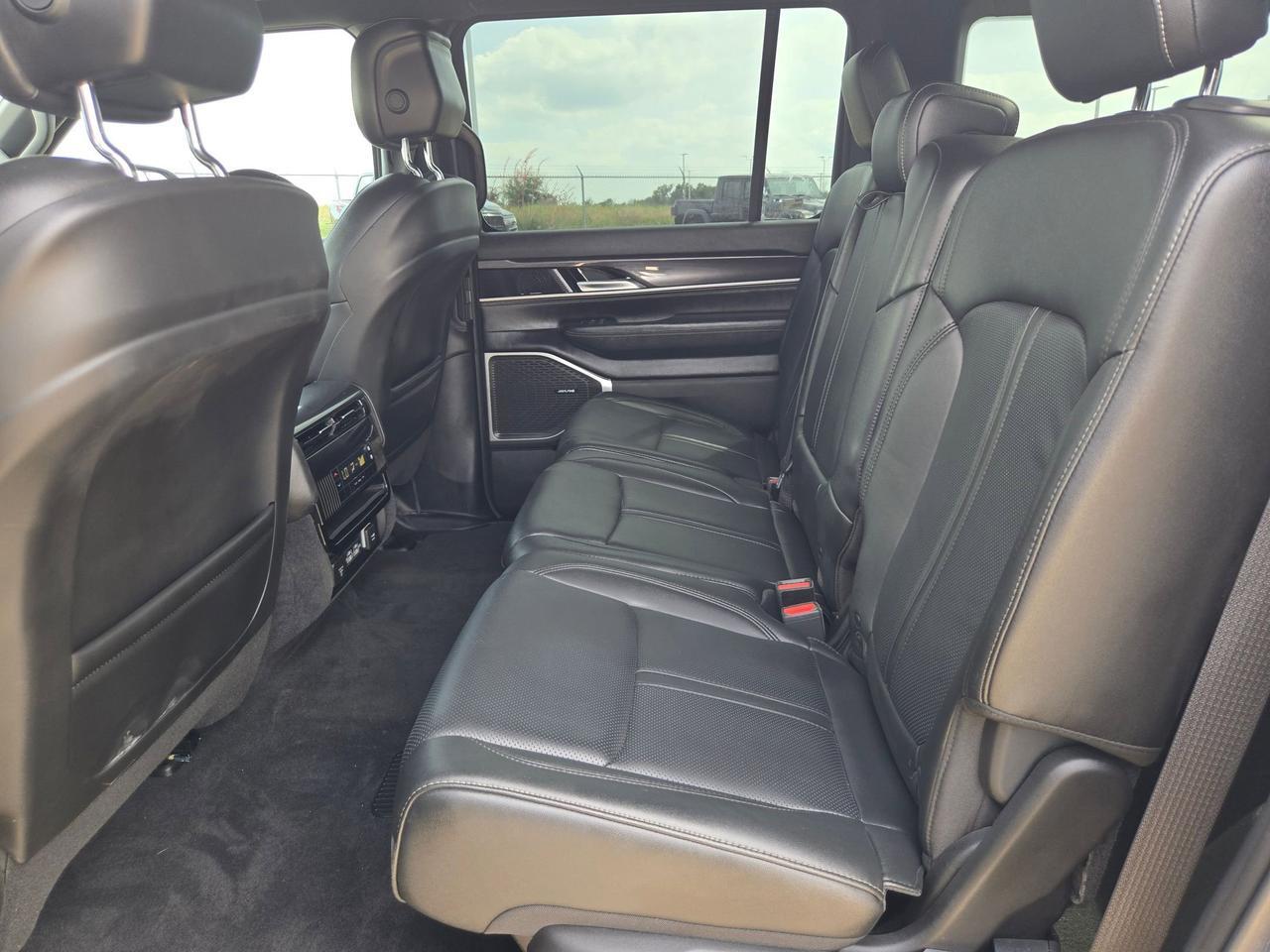 2024 Jeep Wagoneer BASE Castroville TX
