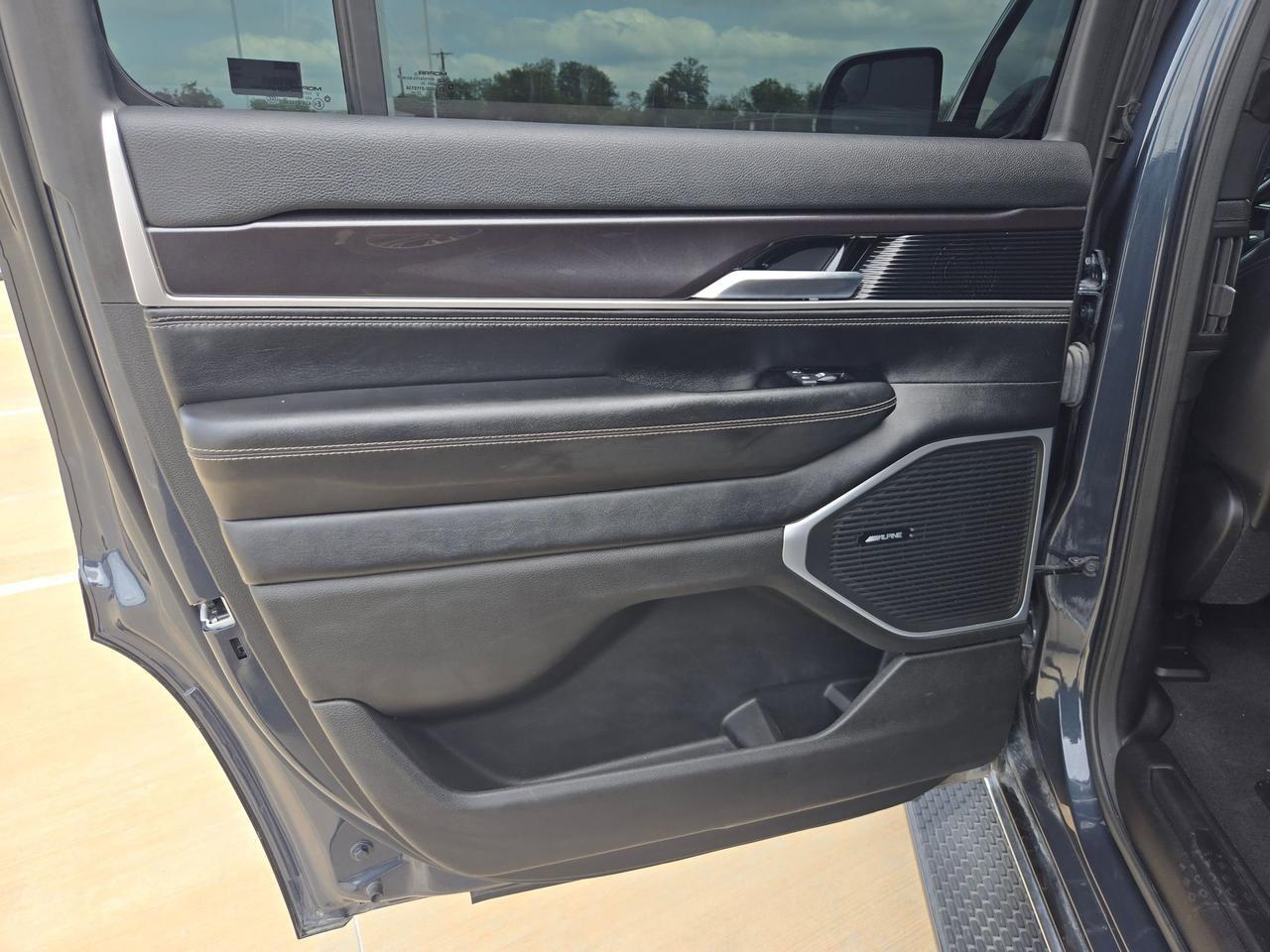 2024 Jeep Wagoneer BASE Castroville TX