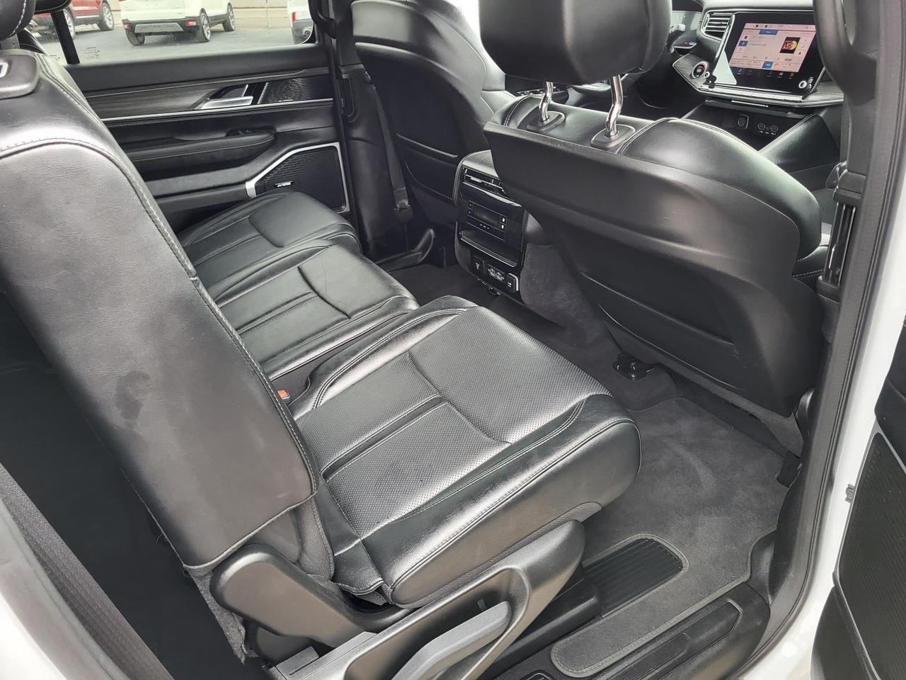 2024 Jeep Wagoneer L Series II 4x2 *Ltd Avail* Beeville TX