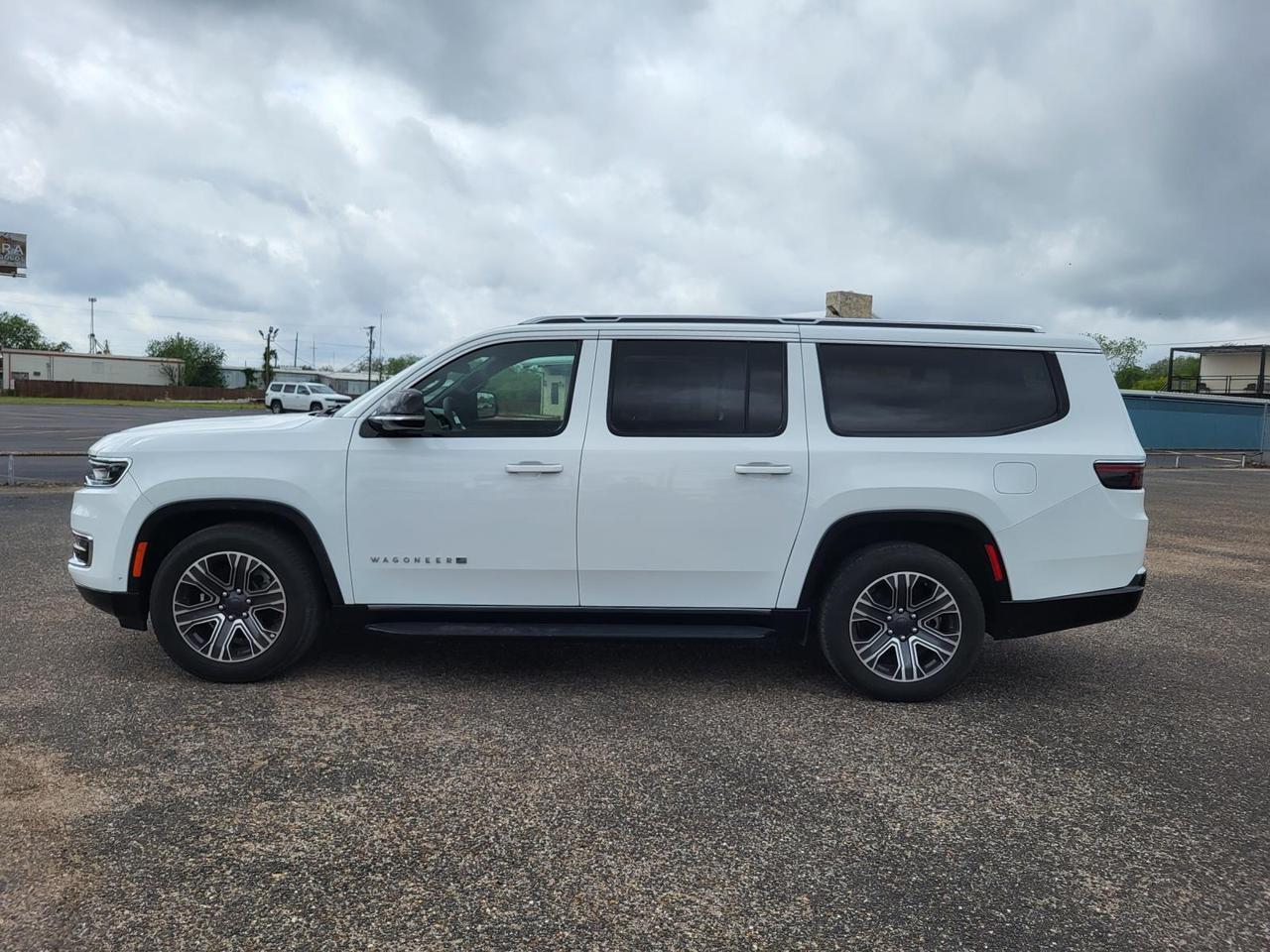 2024 Jeep Wagoneer L Series II 4x2 *Ltd Avail* Beeville TX