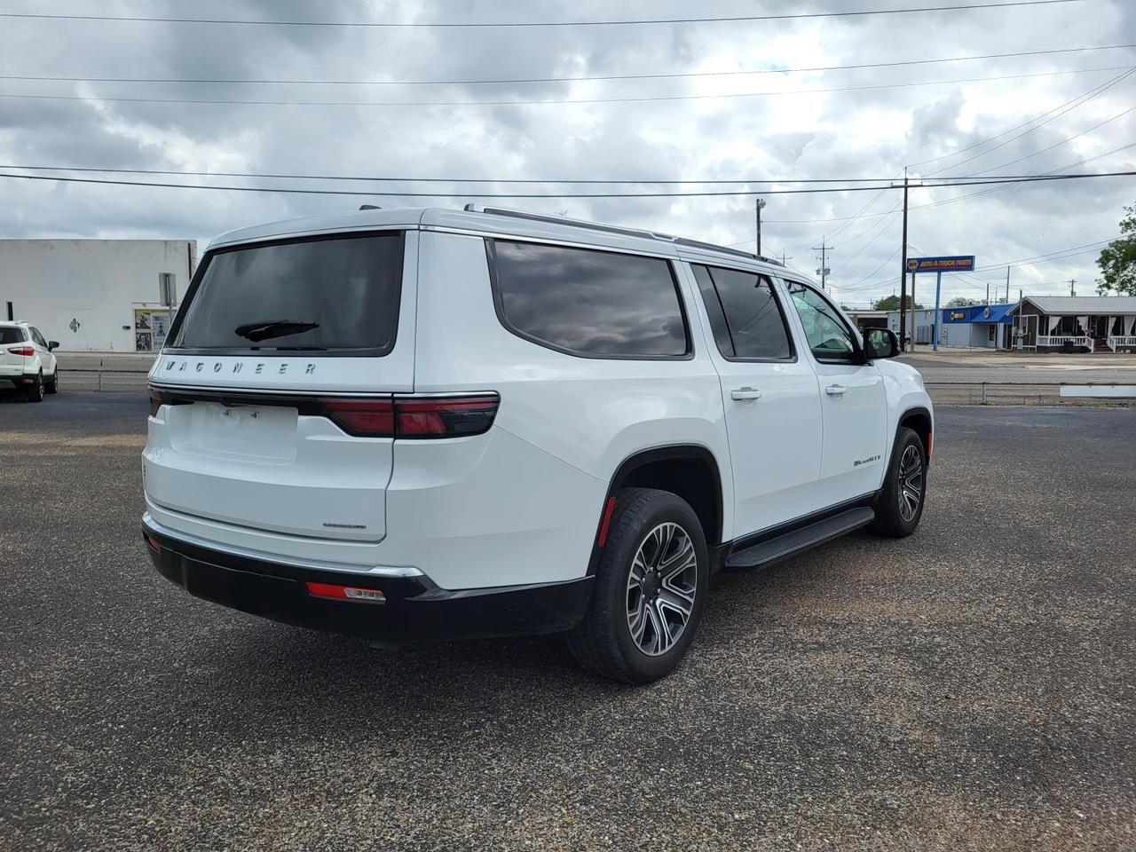 2024 Jeep Wagoneer L Series II 4x2 *Ltd Avail*