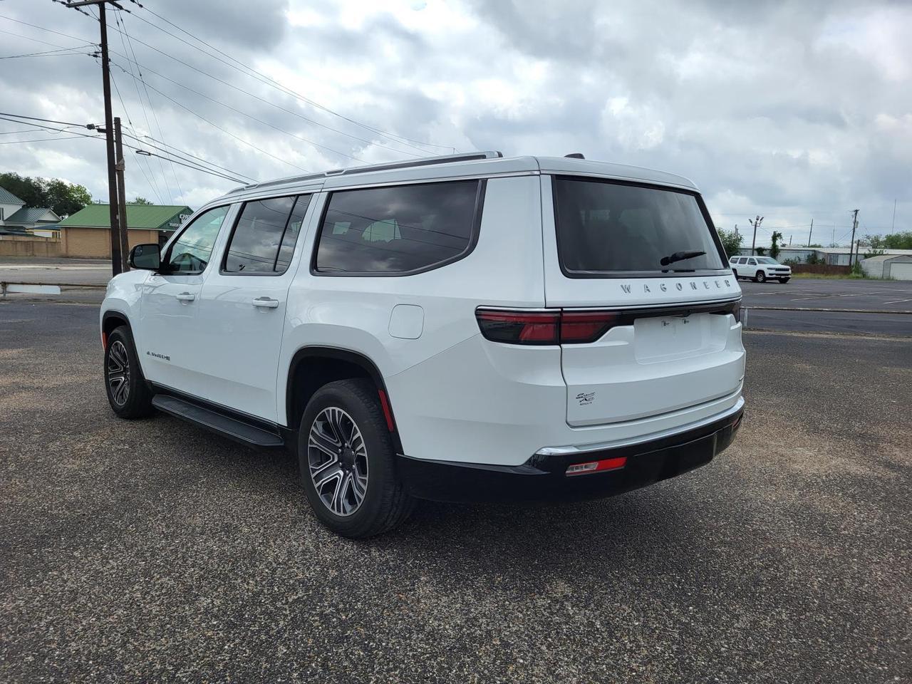 2024 Jeep Wagoneer L Series II 4x2 *Ltd Avail* Beeville TX