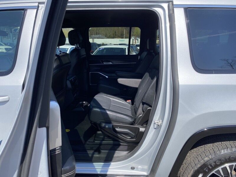 2024 Jeep Wagoneer L Series II Springfield PA