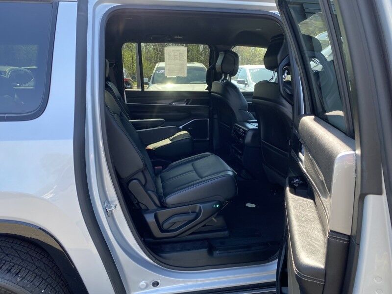 2024 Jeep Wagoneer L Series II Springfield PA