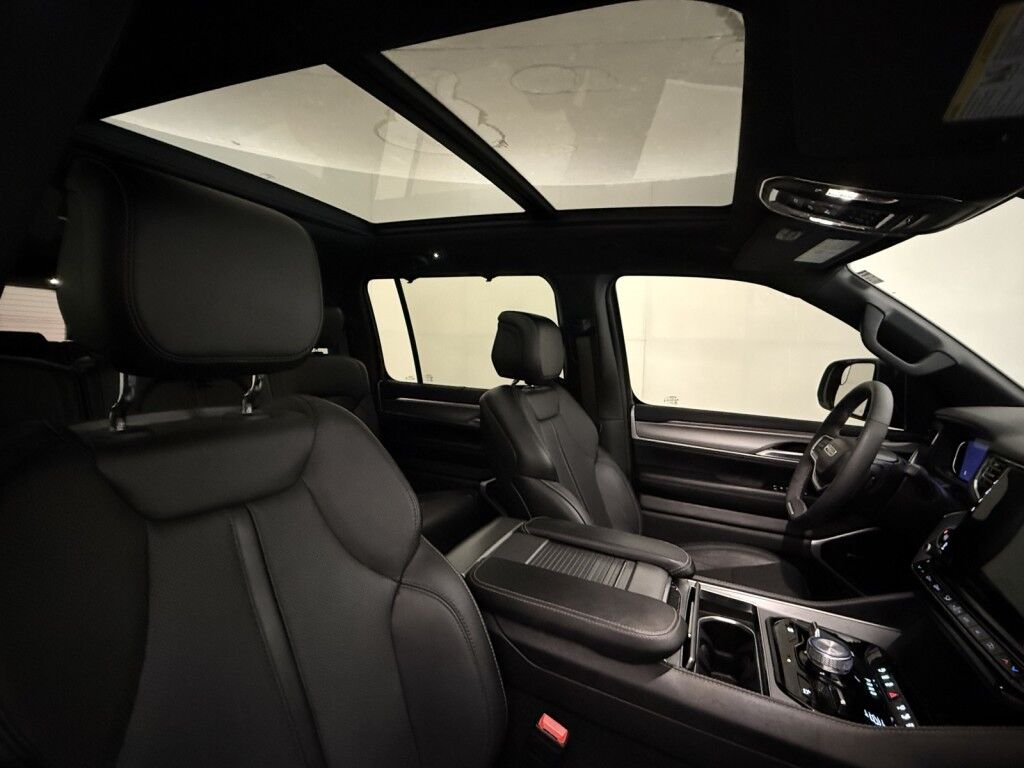 2024 Jeep Wagoneer L Series II Carbide 4x4 Maumee OH