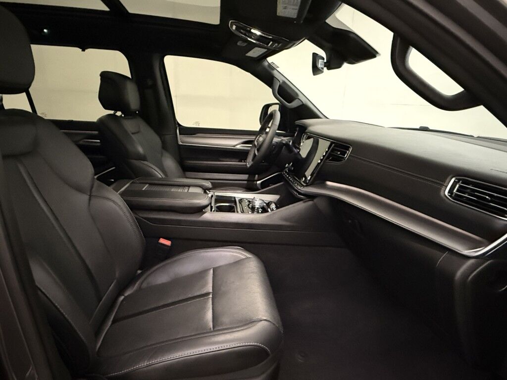 2024 Jeep Wagoneer L Series II Carbide 4x4 Maumee OH