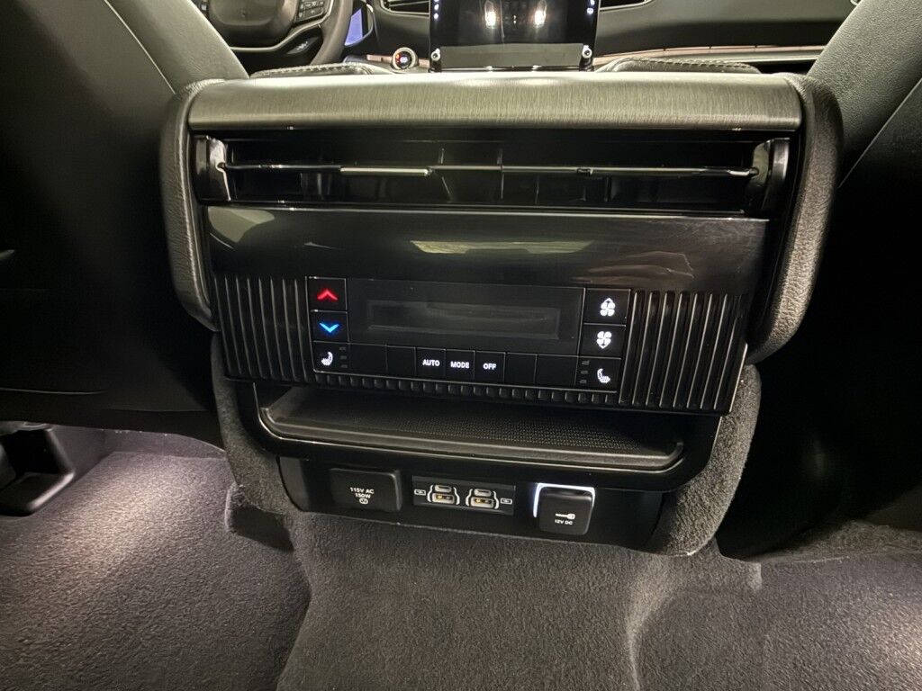 2024 Jeep Wagoneer L Series II Carbide 4x4 Maumee OH