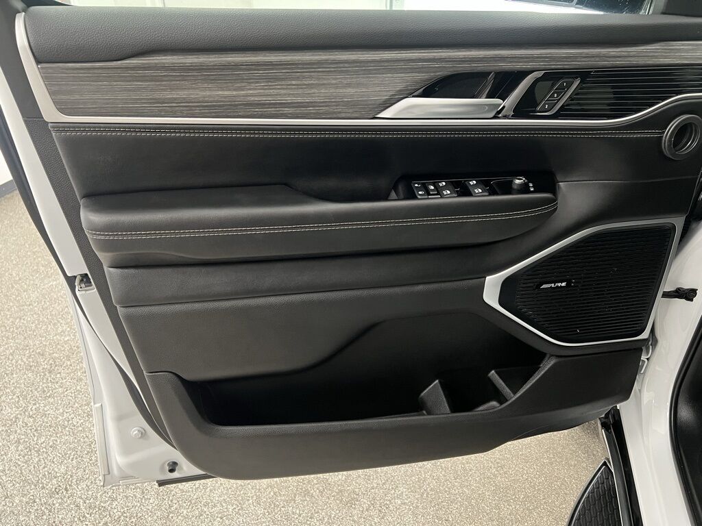 2024 Jeep Wagoneer L Series II Highlands Ranch CO