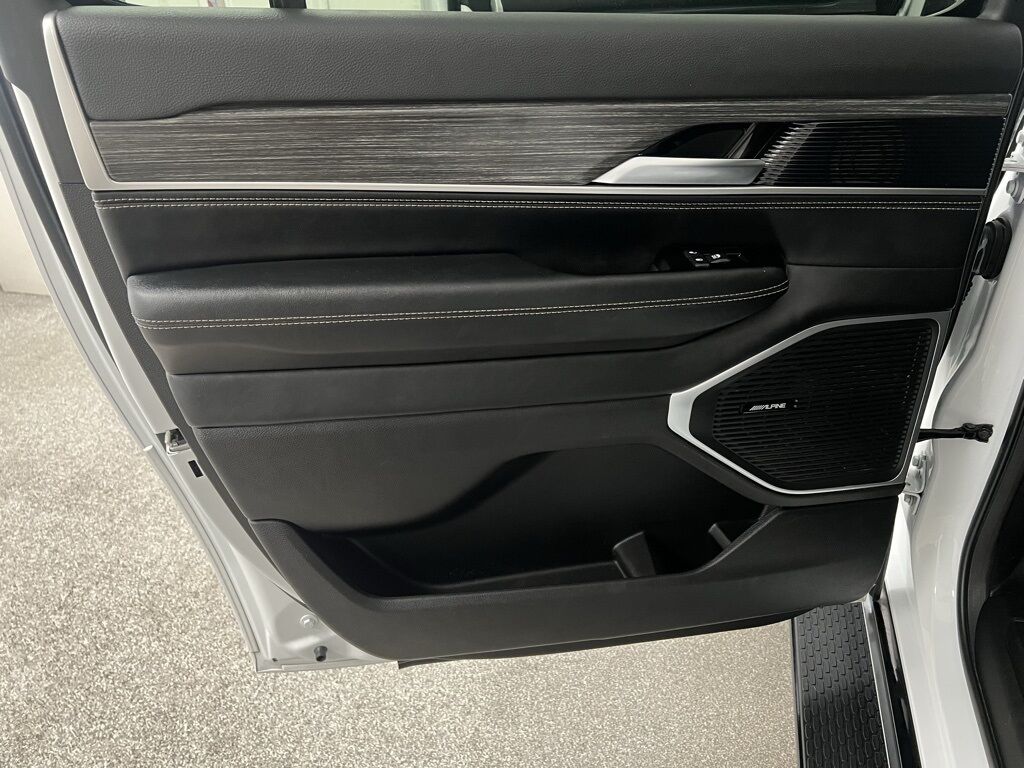 2024 Jeep Wagoneer L Series II Highlands Ranch CO