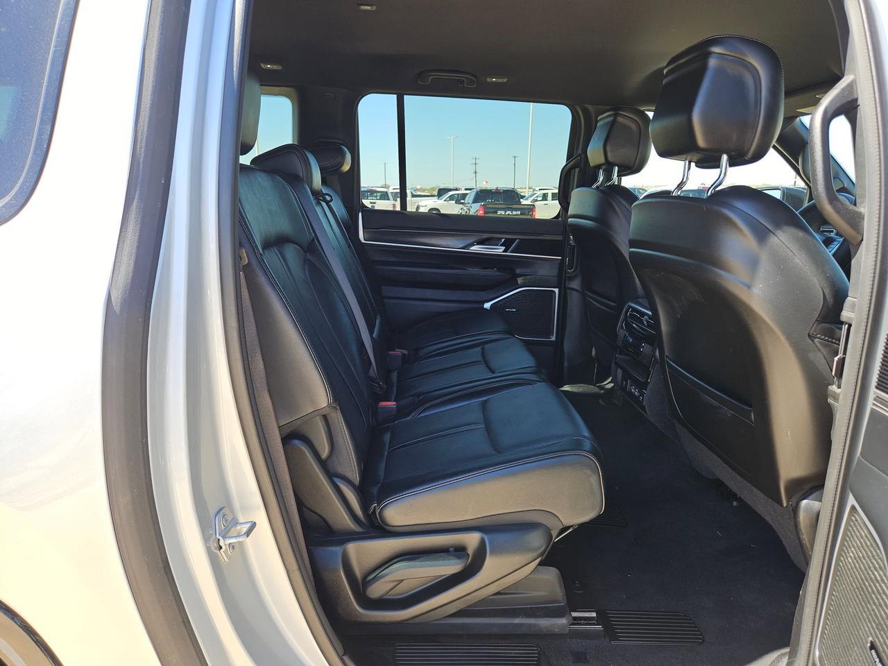 2024 Jeep Wagoneer L Series II Castroville TX