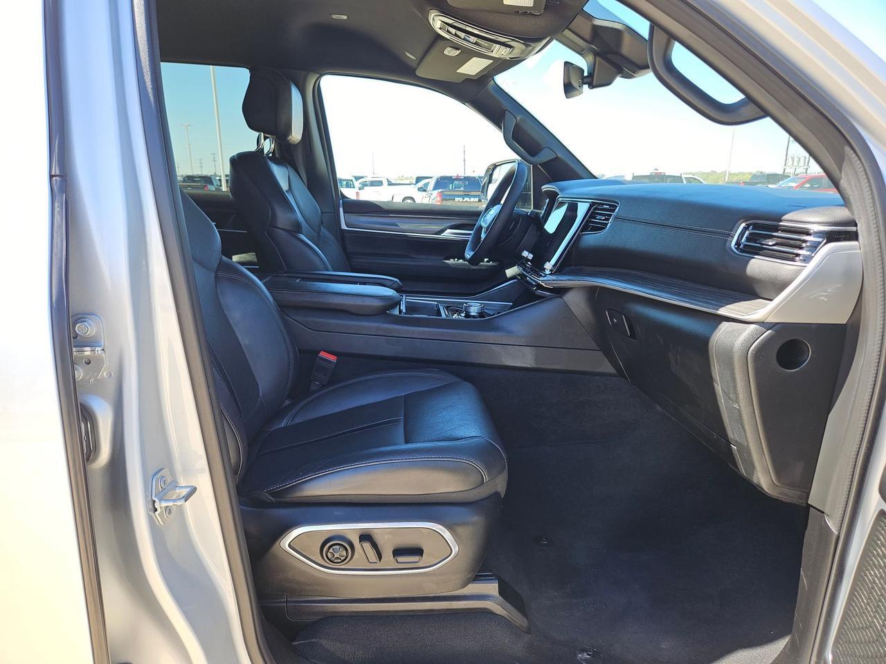 2024 Jeep Wagoneer L Series II Castroville TX