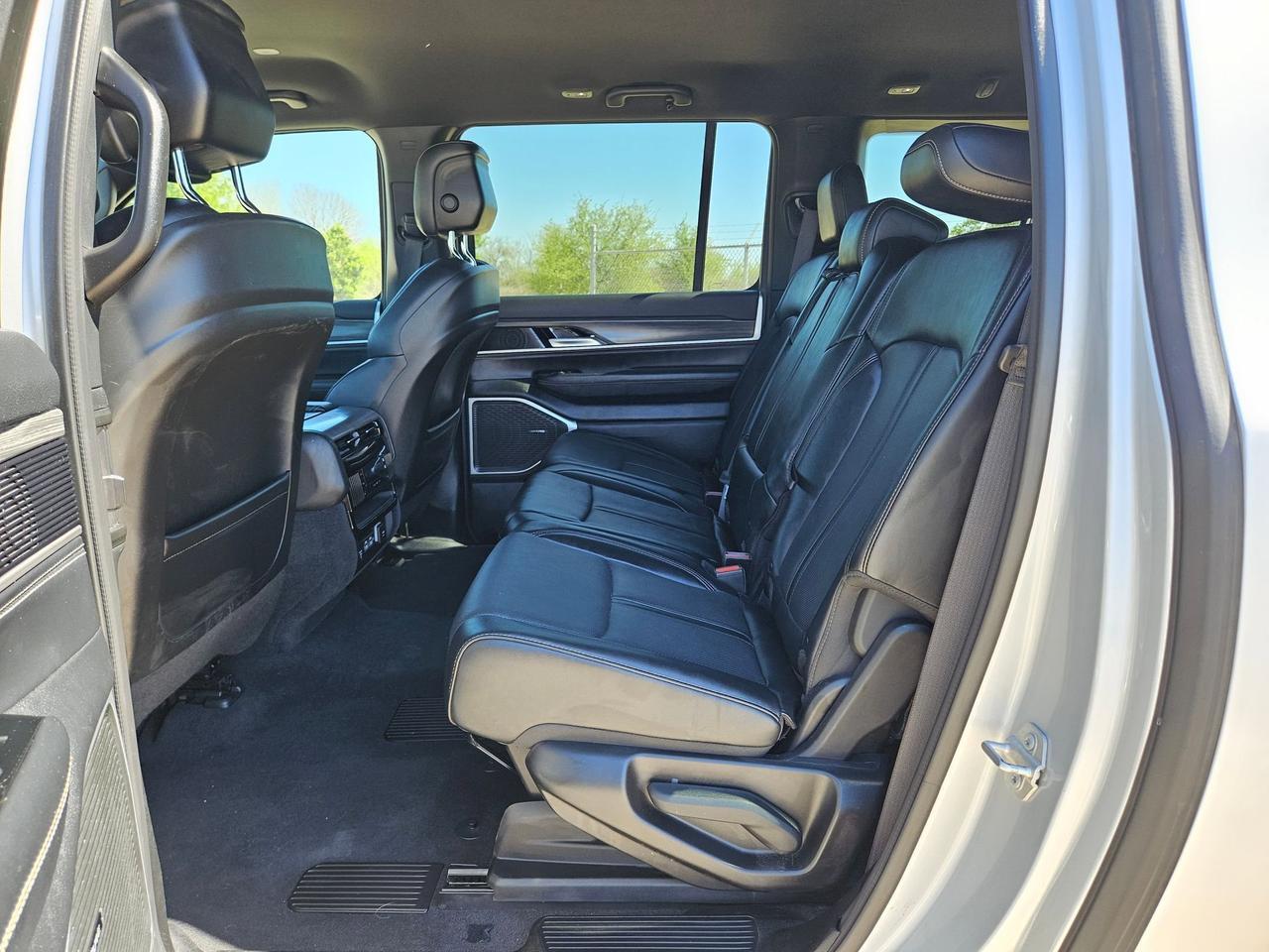 2024 Jeep Wagoneer L Series II Castroville TX