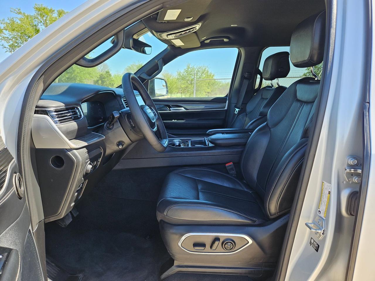 2024 Jeep Wagoneer L Series II Castroville TX