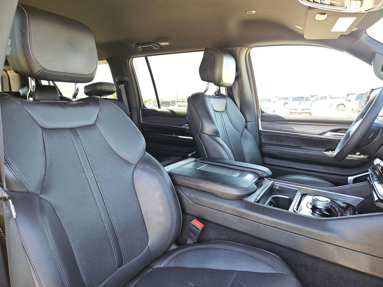 2024 Jeep Wagoneer L Series II Castroville TX