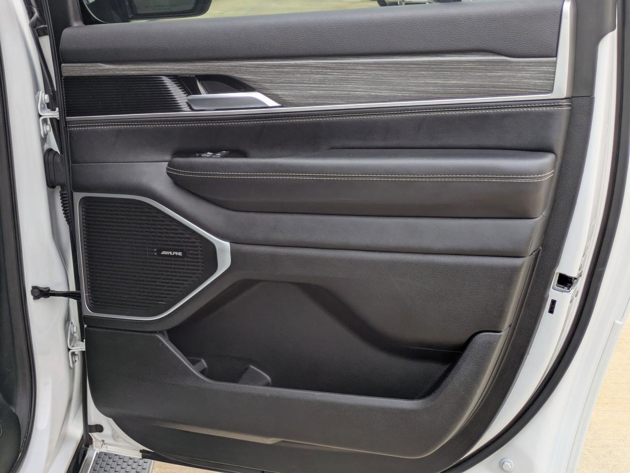 2024 Jeep Wagoneer L Series II Castroville TX