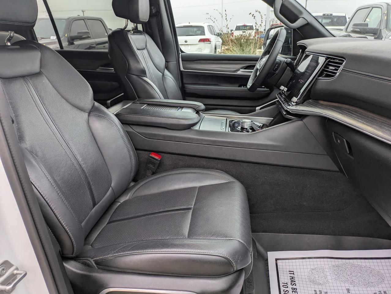 2024 Jeep Wagoneer L Series II Castroville TX