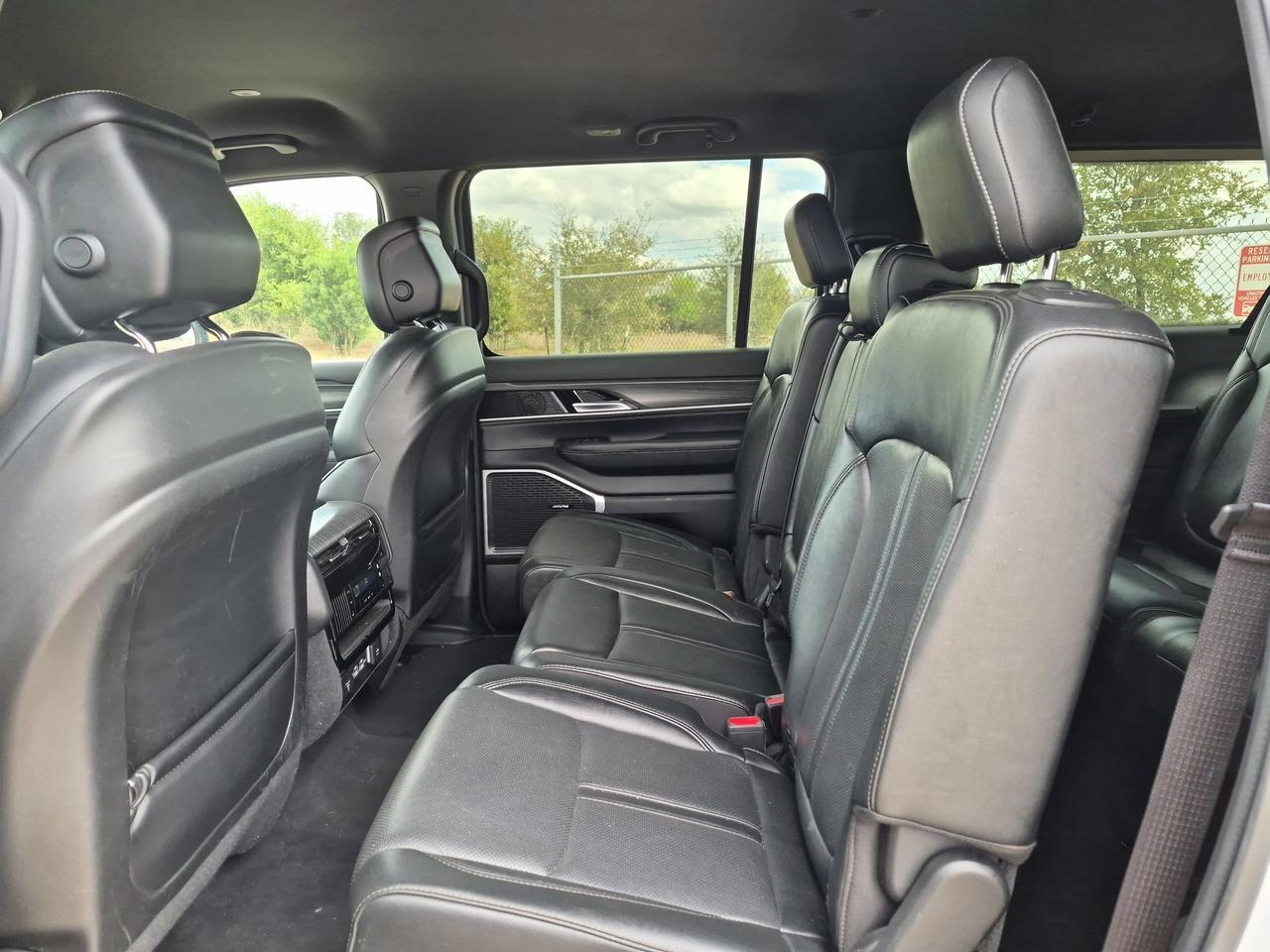 2024 Jeep Wagoneer L Series II Castroville TX