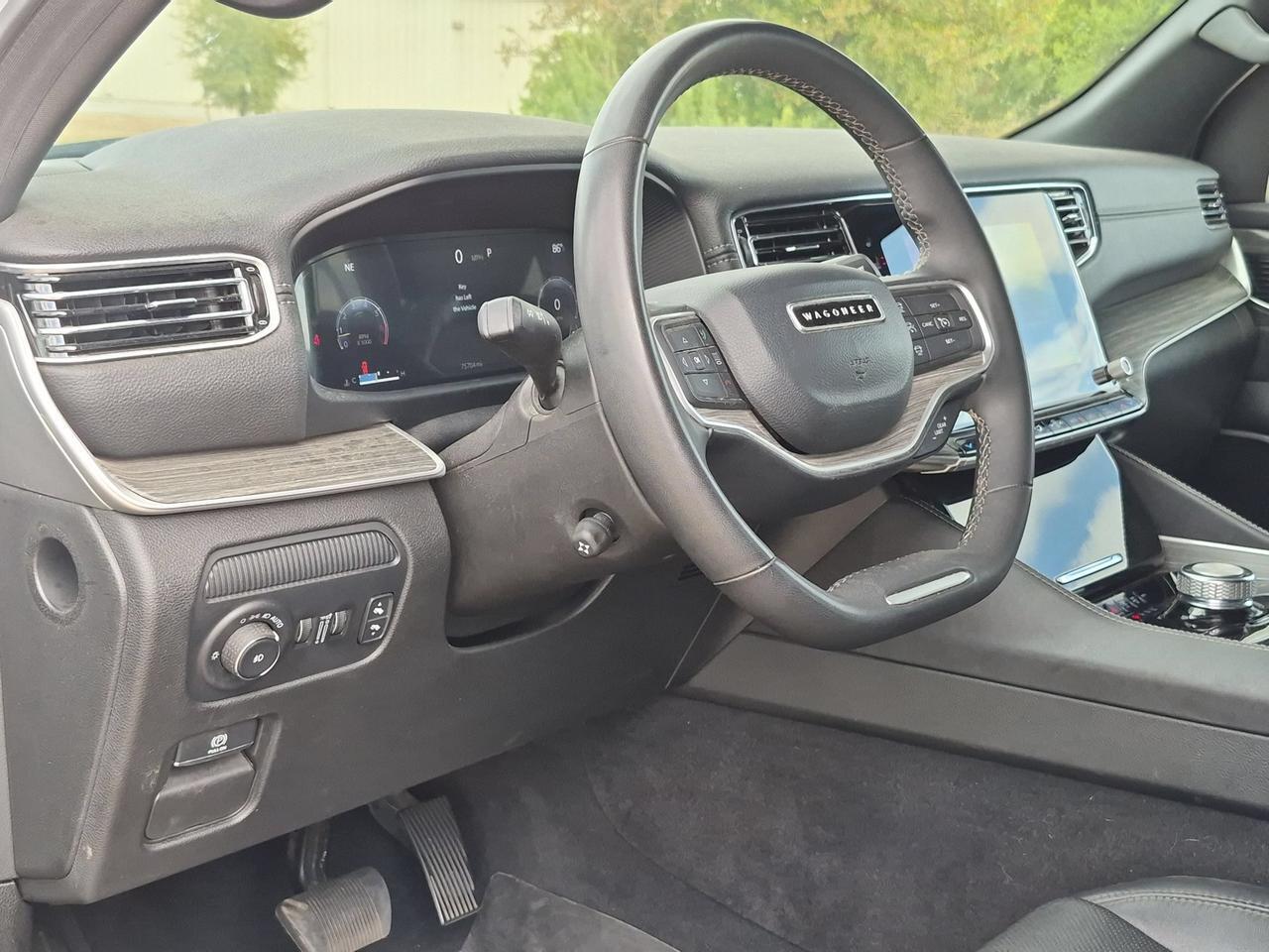2024 Jeep Wagoneer L Series II Castroville TX