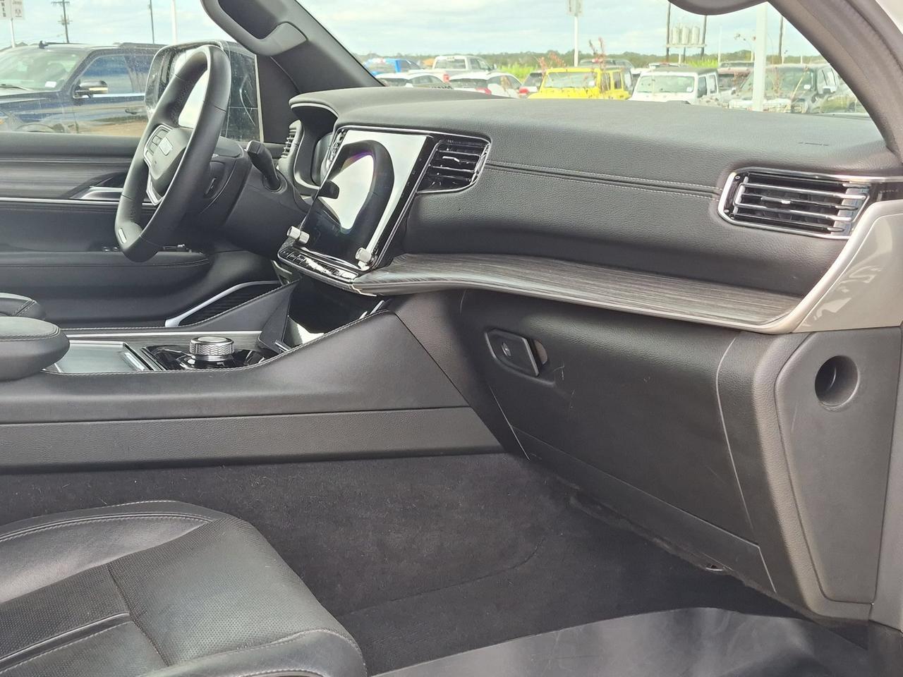 2024 Jeep Wagoneer L Series II Castroville TX