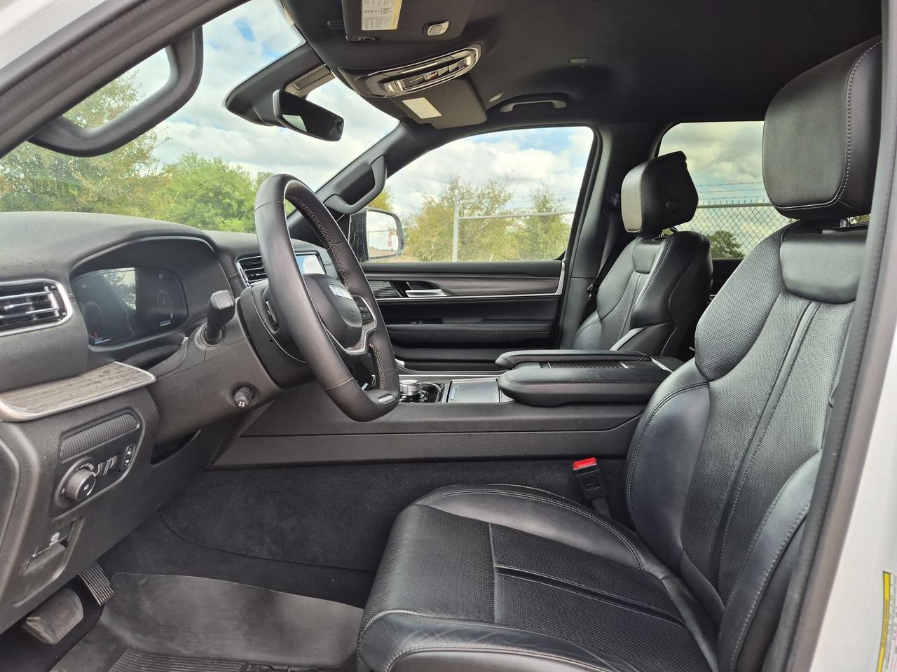 2024 Jeep Wagoneer L Series II Castroville TX