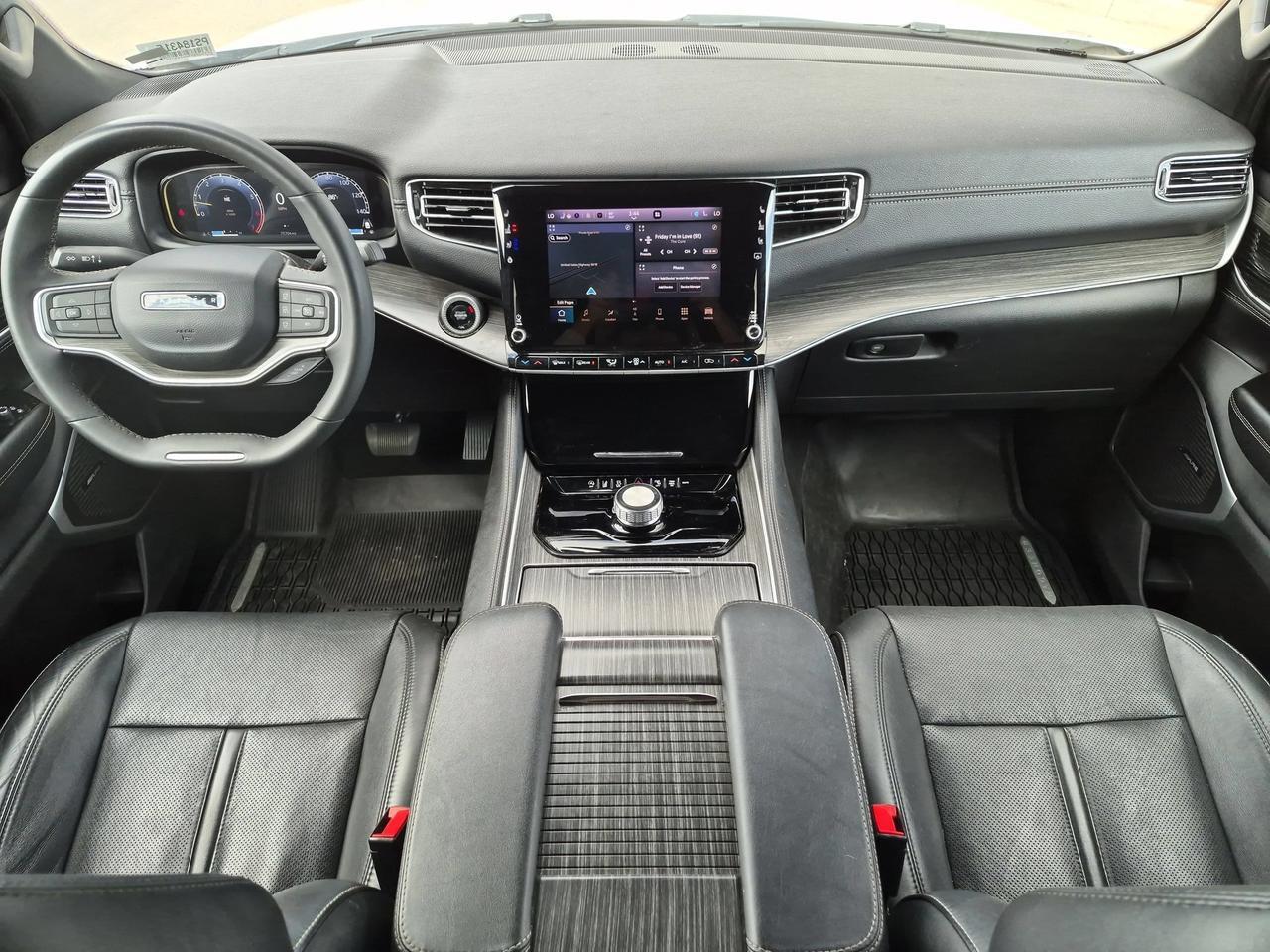 2024 Jeep Wagoneer L Series II Castroville TX