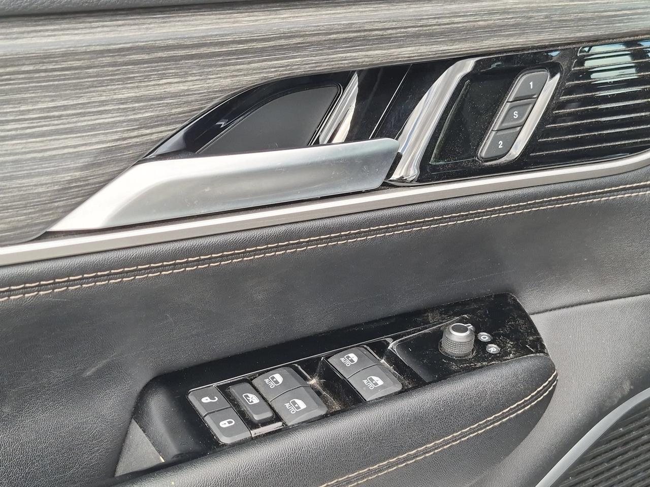 2024 Jeep Wagoneer L Series II Castroville TX