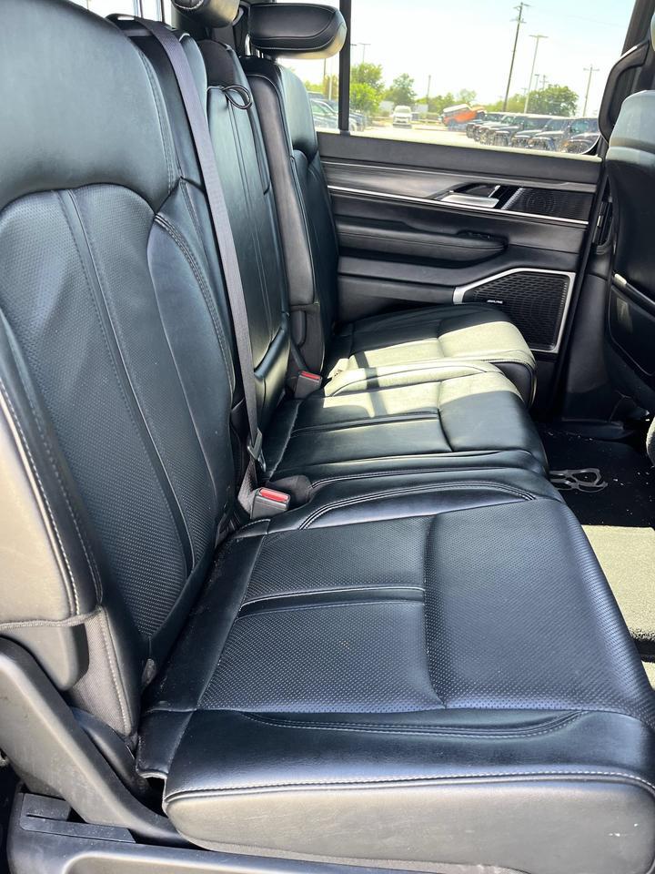 2024 Jeep Wagoneer L Series II Castroville TX