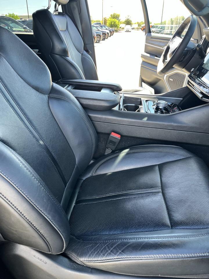 2024 Jeep Wagoneer L Series II Castroville TX